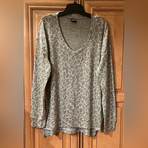 NWOT Spirit Jersey Brushed Leopard Print Pullover - Picture 3 of 9